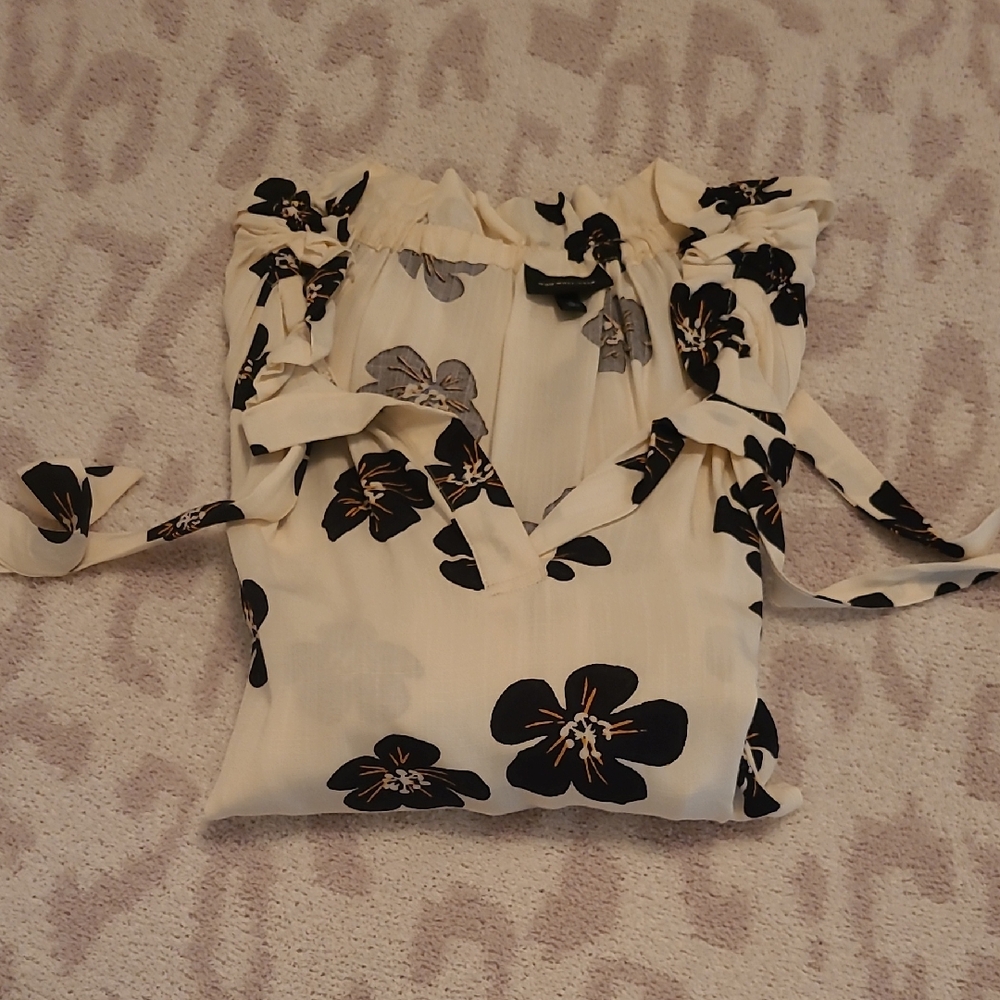 Who What Wear Cream Blouse with Black Floral Pattern